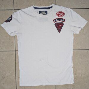 Superdry T-shirt for men, in size small and white, is in excellent condition.